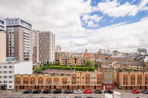 3 bedroom apartment for sale, Chaucer Gardens, London