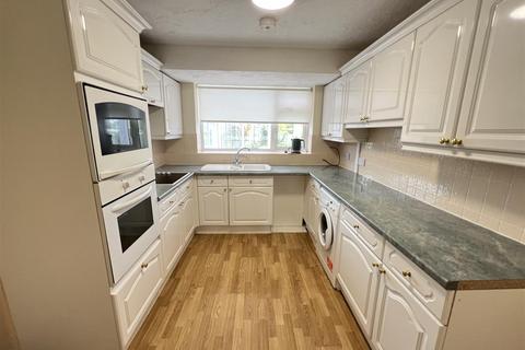 2 Milton Crescent, Heswall, Wirral, CH60 5ST