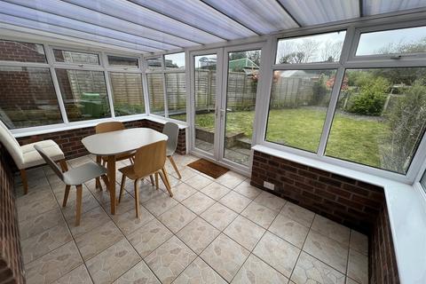 2 Milton Crescent, Heswall, Wirral, CH60 5ST