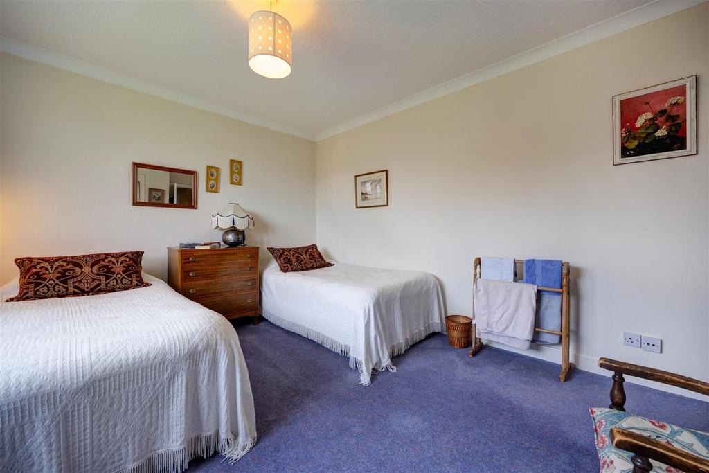 Bed3 02.jpg