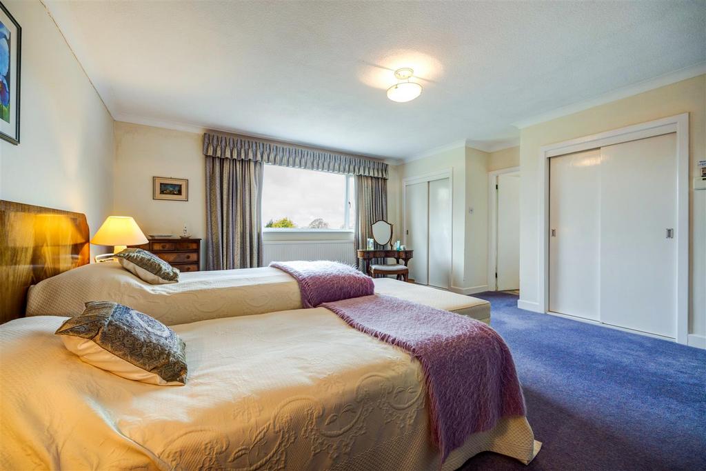 Bed4 04.jpg