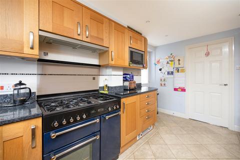 45 Painters Mead, Hilperton, Trowbridge, BA14 7QF