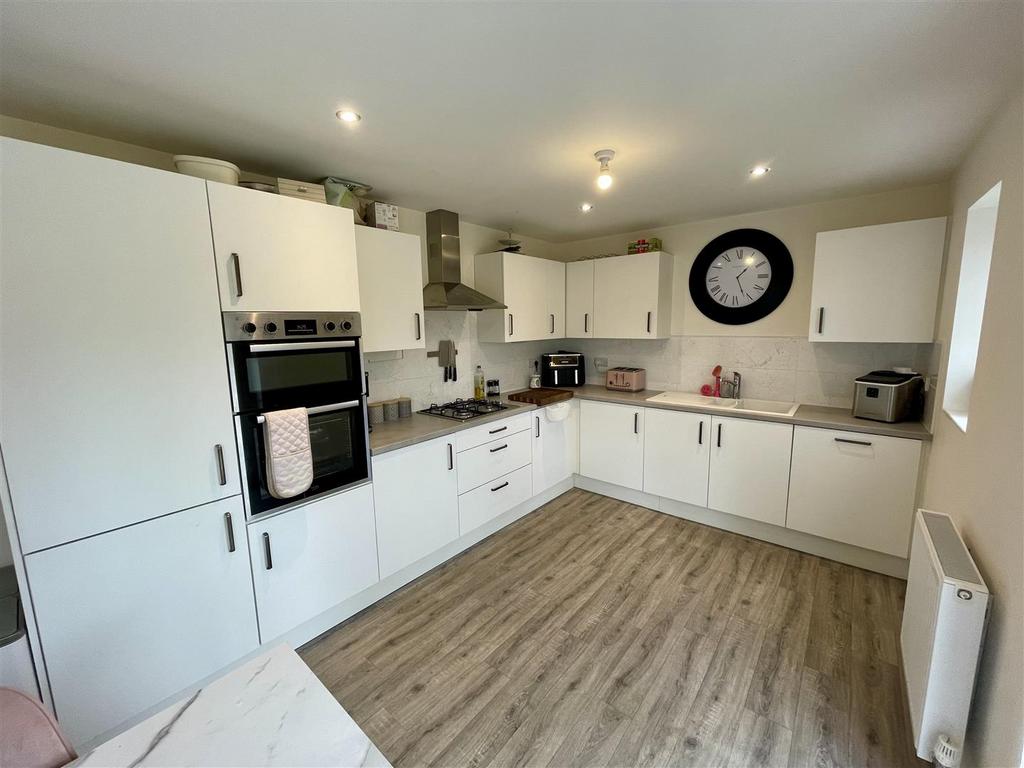 Kitchen / Dining / Family Area