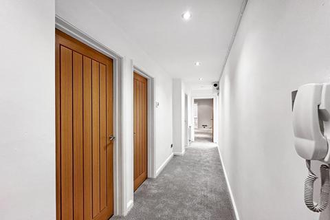 2 bedroom apartment to rent, Grange Road, Bowdon, Altrincham