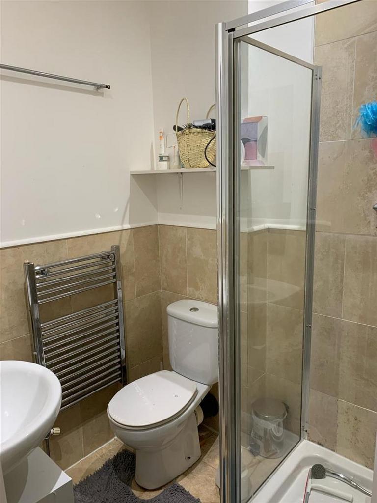 En Suite: