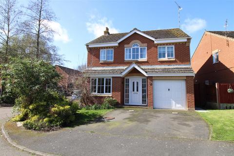 4 bedroom house for sale, Hopton Close, Daventry