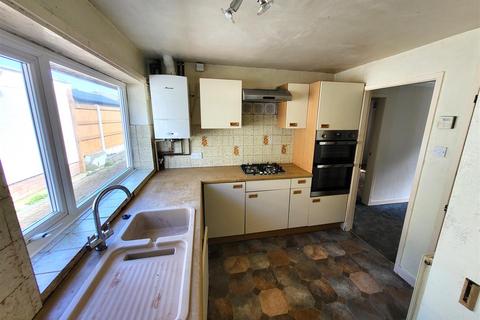 3 bedroom detached bungalow for sale, Ffordd Derwen, Rhyl
