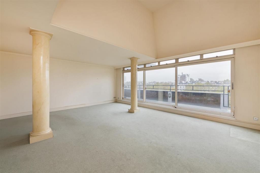 Flat 20 Fordie House Hi-1.jpg