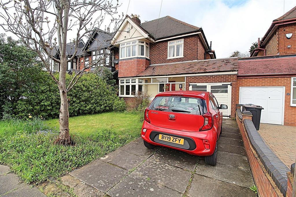 Front Garden/Driveway
