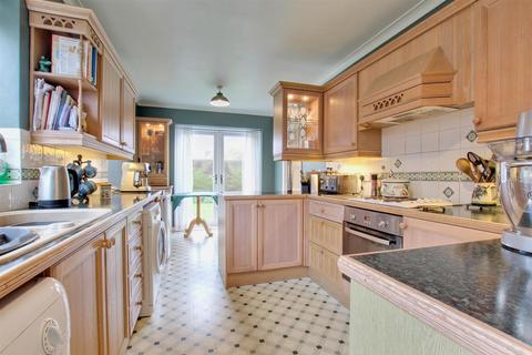 4 bedroom detached house for sale, Sawley Close, Hornsea