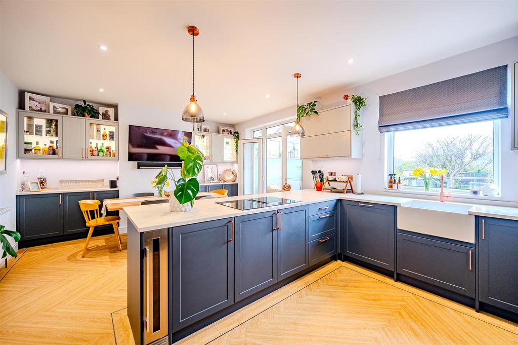 Kitchen/Dining Room