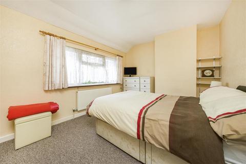 214 Dedworth Road, Windsor, SL4 4JP