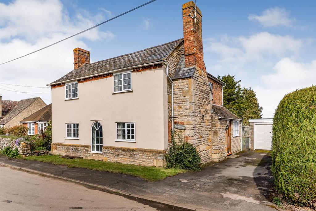 Gibbs Lane, Offenham, Evesham 4 bed detached house for sale £575,000