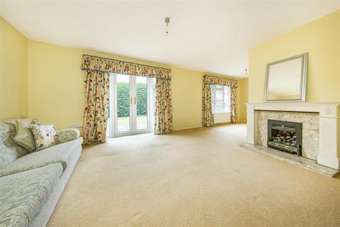 4 Frymley View, Windsor, SL4 5TA