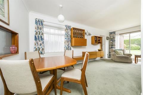 57 Longmead, Windsor, SL4 5PZ