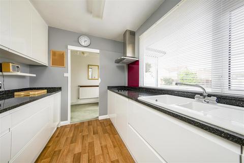 57 Longmead, Windsor, SL4 5PZ