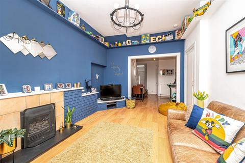 3 bedroom property for sale, 28 Victoria Street, Dunfermline, KY12 0LP