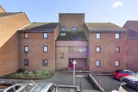 2 bedroom ground floor flat for sale, 58 Canon Lynch Court, Dunfermline, KY12 8AU