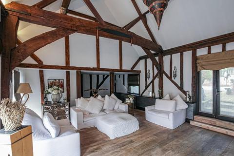 4 bedroom barn conversion for sale, Miletree Road, Heath And Reach, Leighton Buzzard