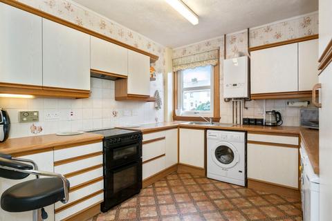 42 Carlops Crescent, Penicuik, EH26 0DN