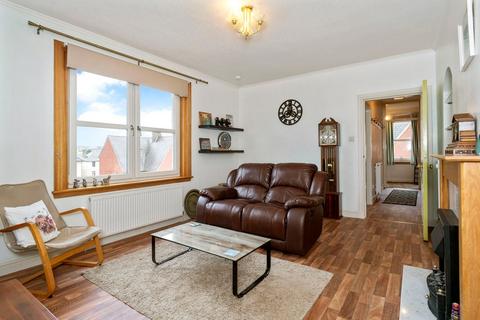 42 Carlops Crescent, Penicuik, EH26 0DN