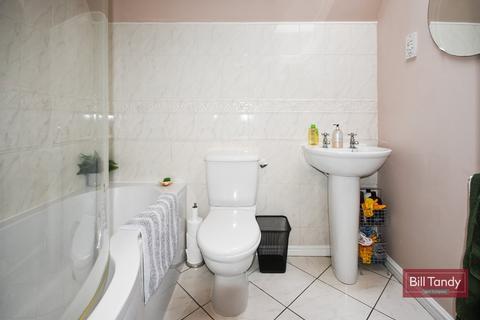 6 Combine Close, Sutton Coldfield, B75 5TP