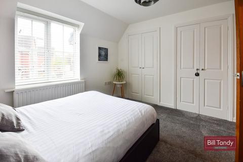 6 Combine Close, Sutton Coldfield, B75 5TP