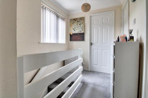 3 bedroom semi-detached house for sale, Leygreen Close, Luton, LU2