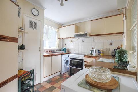 2 bedroom flat for sale, Manor Road, Bexhill-On-Sea