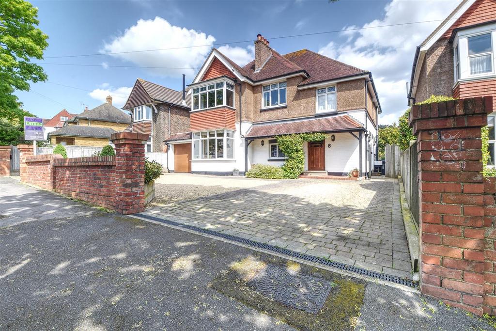 Sutherland Avenue, BexhillOnSea 5 bed detached house for sale £795,000