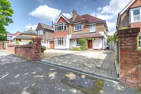 5 bedroom detached house for sale, Sutherland Avenue, Bexhill-On-Sea