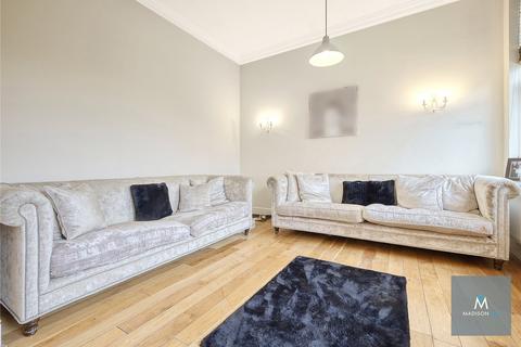 3 bedroom apartment for sale, Richmond Drive, Greater London IG8