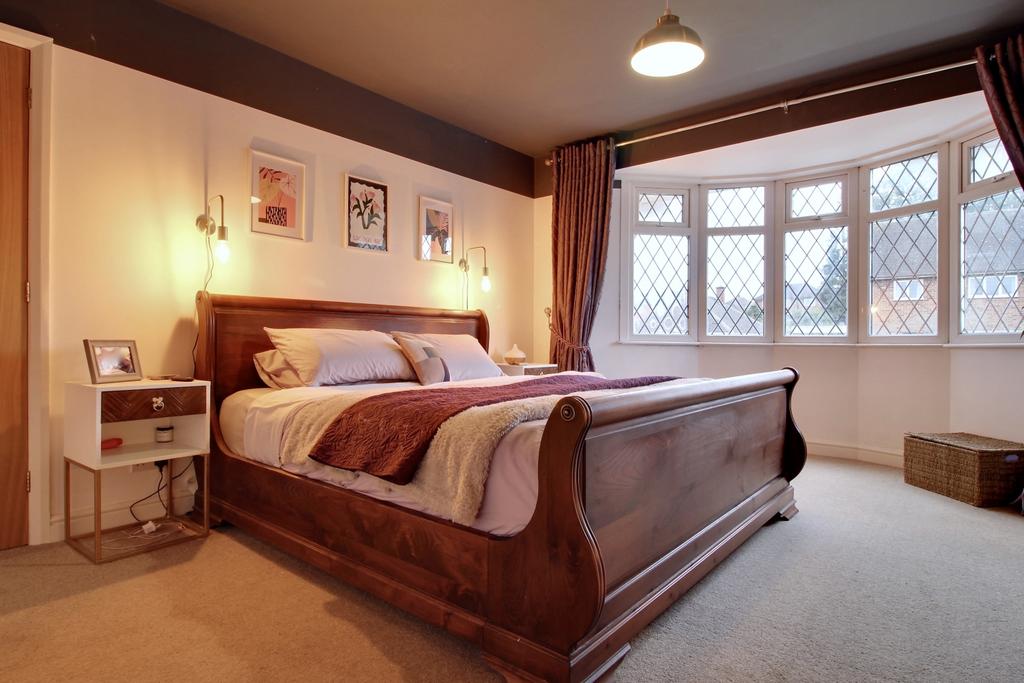 Bedroom 1 - Double
