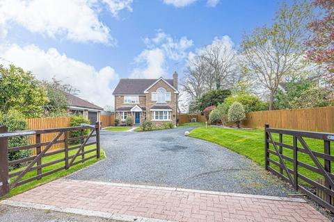 4 bedroom detached house for sale, Nore Road, Leigh-on-sea, SS9