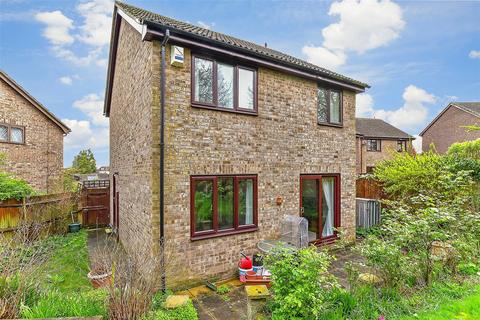 32 Caernarvon Drive, Maidstone, ME15 6FJ