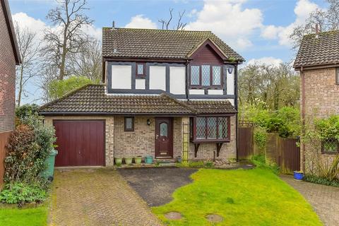 32 Caernarvon Drive, Maidstone, ME15 6FJ