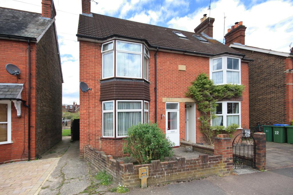 Swindon Road, Horsham 3 bed semidetached house £365,000