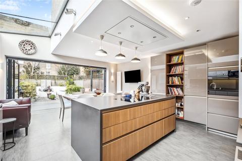 4 bedroom end of terrace house for sale, Cicada Road, London, SW18