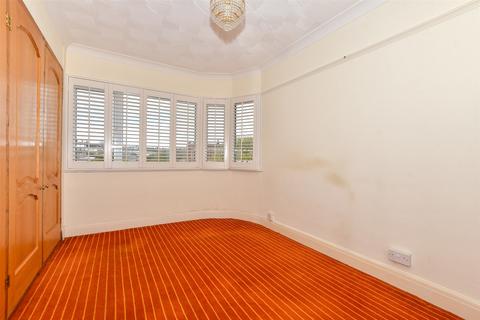 101 Valley Drive, Gravesend, DA12 5RU