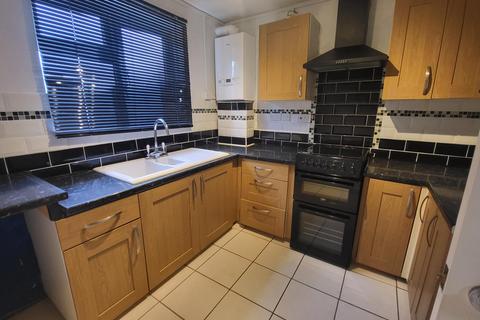 2 bedroom ground floor flat to rent, Chiltern Way, Northampton, Duston, NN5