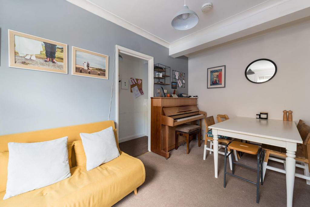 Montague Road, Ramsgate, CT11 4 bed terraced house for sale £269,995