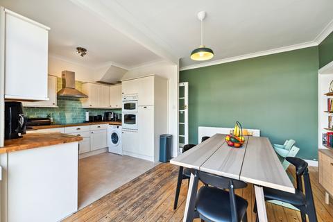 26 Atholl Drive, Giffnock, Glasgow, G46 6QR