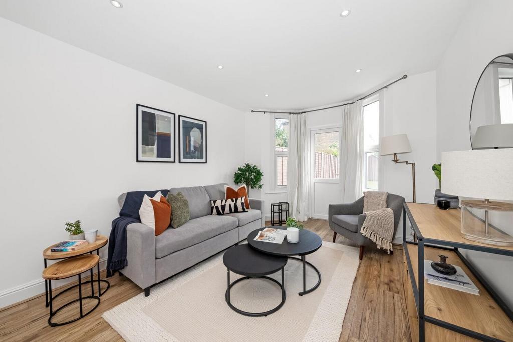 Peak Hill, Sydenham, London, SE26 2 bed apartment for sale £550,000
