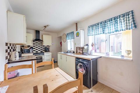 2 bedroom semi-detached house for sale, Oakwell Close, Drighlington