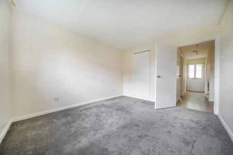 2 bedroom flat for sale, Moorland Road,  Witney,  OX28