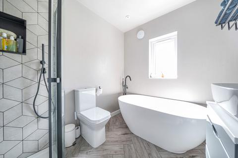 10 Bridge Way, Ickenham, Uxbridge, UB10 8QR