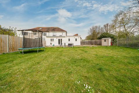 10 Bridge Way, Ickenham, Uxbridge, UB10 8QR