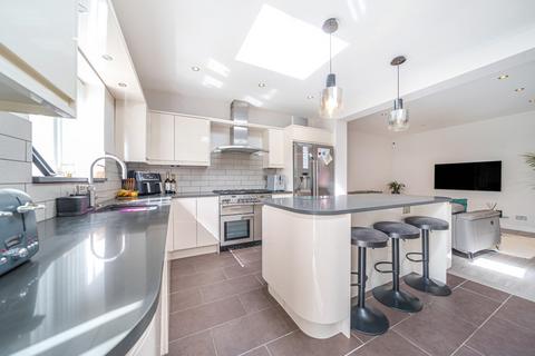 10 Bridge Way, Ickenham, Uxbridge, UB10 8QR