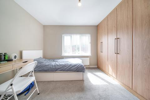 10 Bridge Way, Ickenham, Uxbridge, UB10 8QR