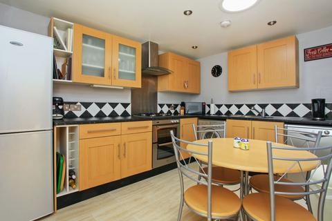 2 bedroom flat for sale, High Street, Whitstable CT5